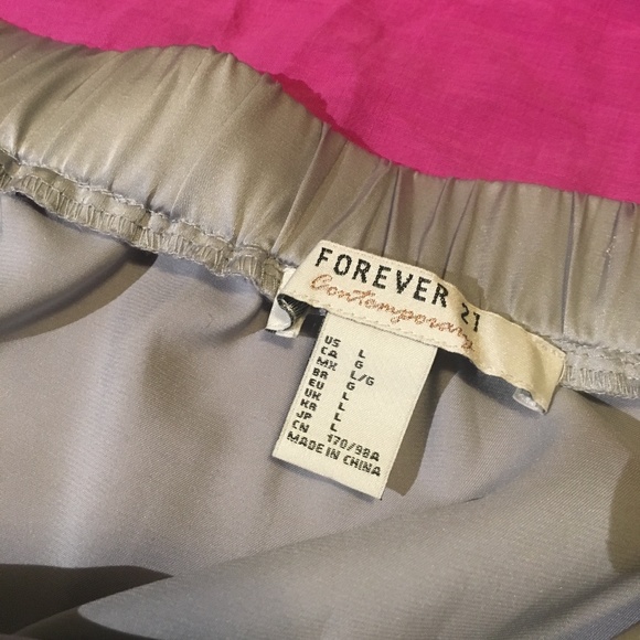 F21 TOP - Picture 2 of 3